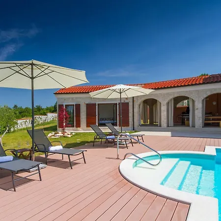 Dubravka In Istria For 11 People - Pet Friendly With 70 M2 Private Pool Villa Vosteni