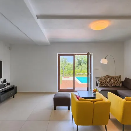 Villa Dubravka In Istria For 11 People - Pet Friendly With 70 M2 Private Pool *