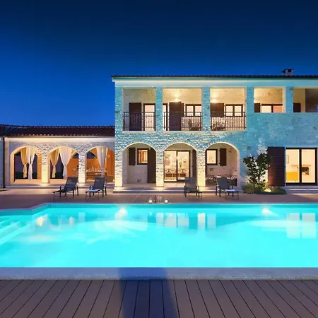 Dubravka In Istria For 11 People - Pet Friendly With 70 M2 Private Pool