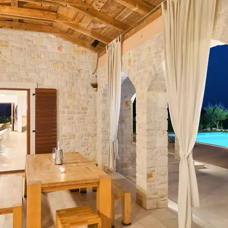 Dubravka In Istria For 11 People - Pet Friendly With 70 M2 Private Pool Vosteni