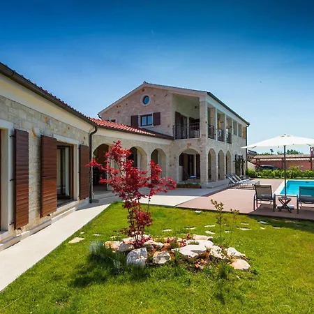 Villa Dubravka In Istria For 11 People - Pet Friendly With 70 M2 Private Pool *
