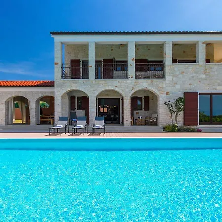 Dubravka In Istria For 11 People - Pet Friendly With 70 M2 Private Pool Villa Vosteni