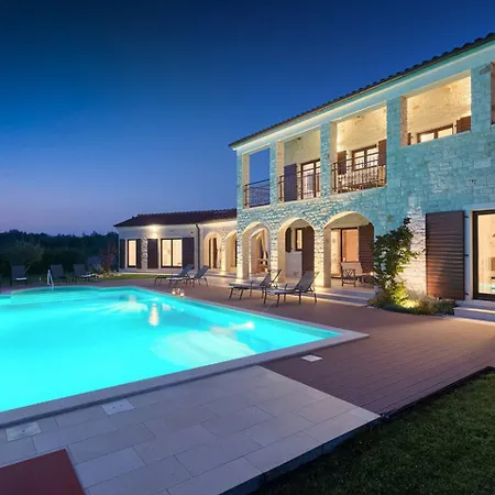Dubravka In Istria For 11 People - Pet Friendly With 70 M2 Private Pool Vosteni